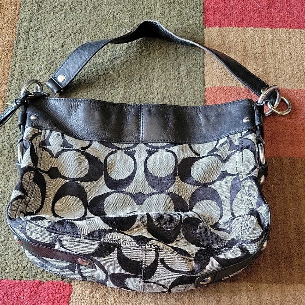 Coach Signature Pattern Shoulder Bag - Picture 4 of 4